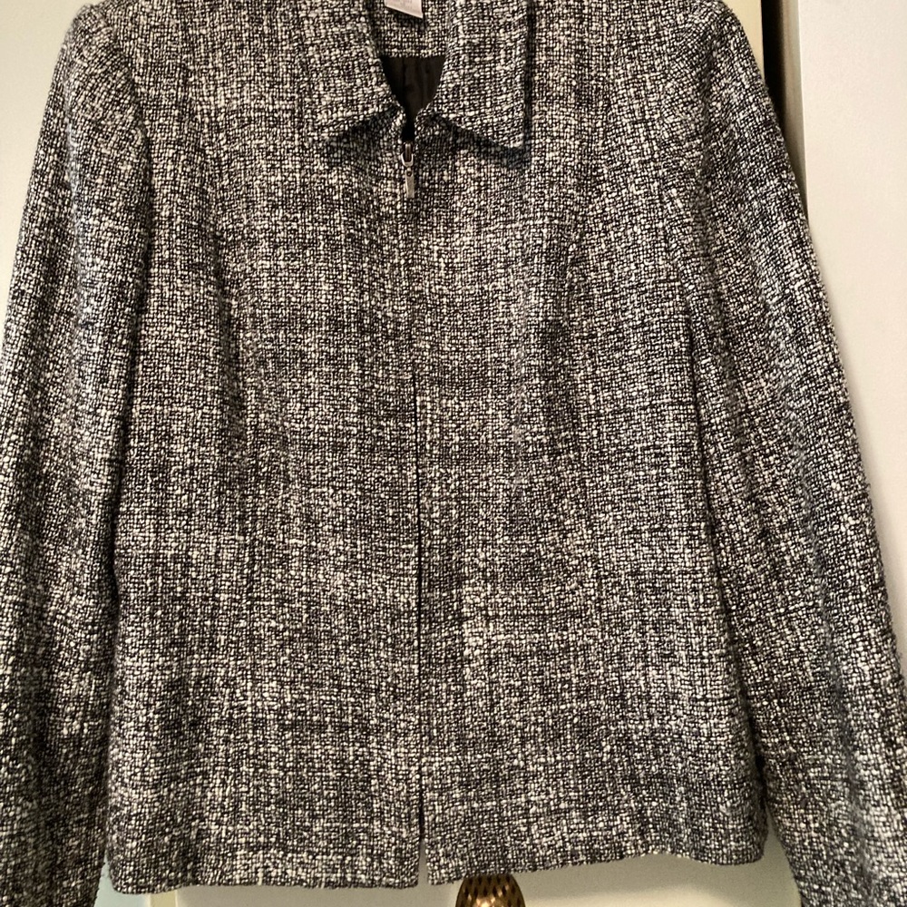 Zipper close tweed jacket